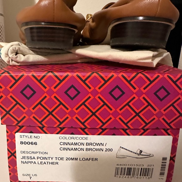 Tory Burch JESSA POINTED LOAFER - Picture 7 of 7